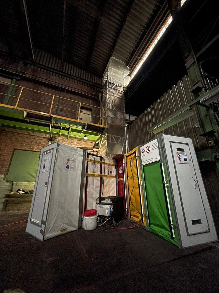 Asbestsanering in een industrieel complex